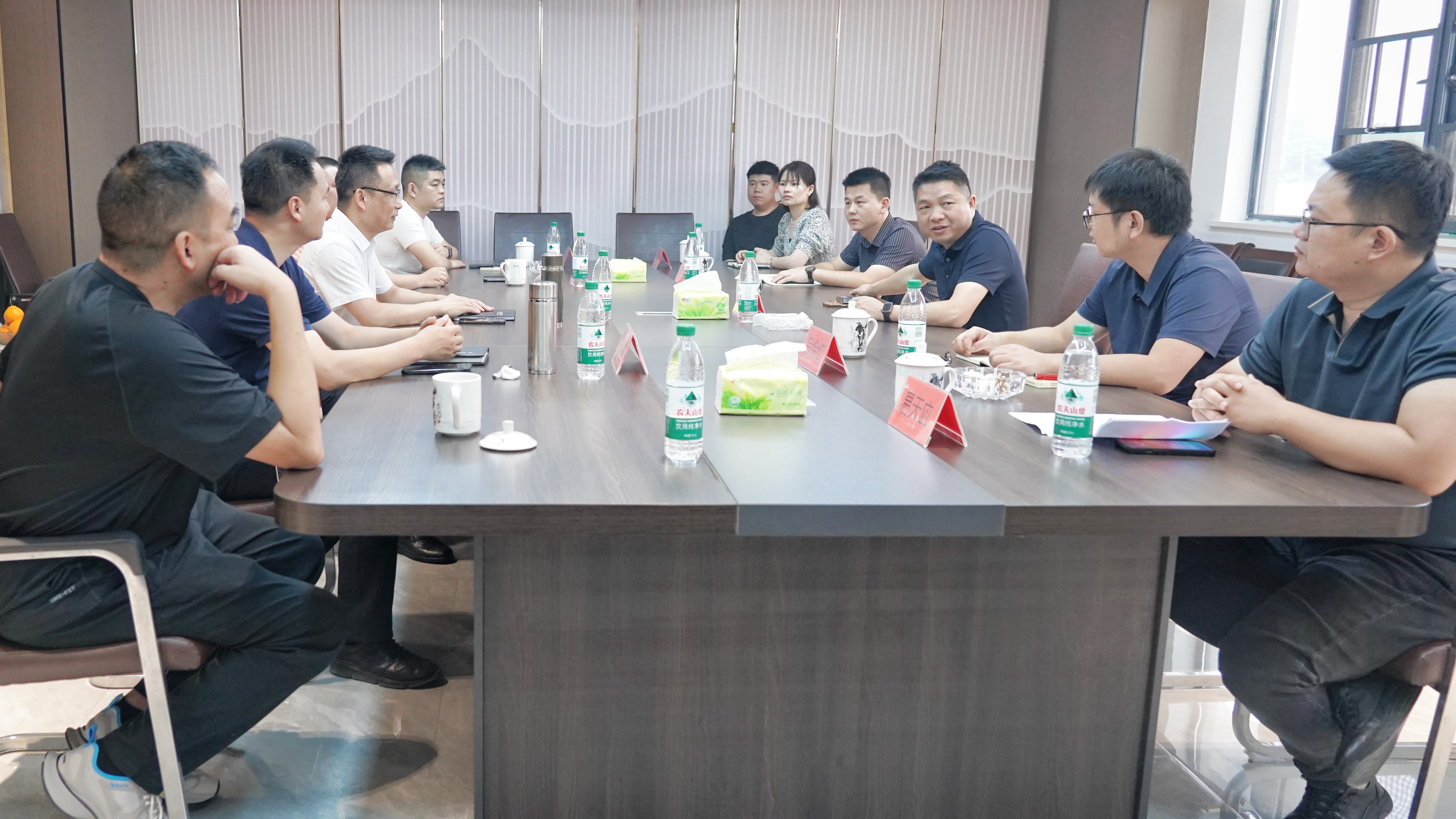 湖南港发集团赴华体(中国)益沅公司开展合作交流